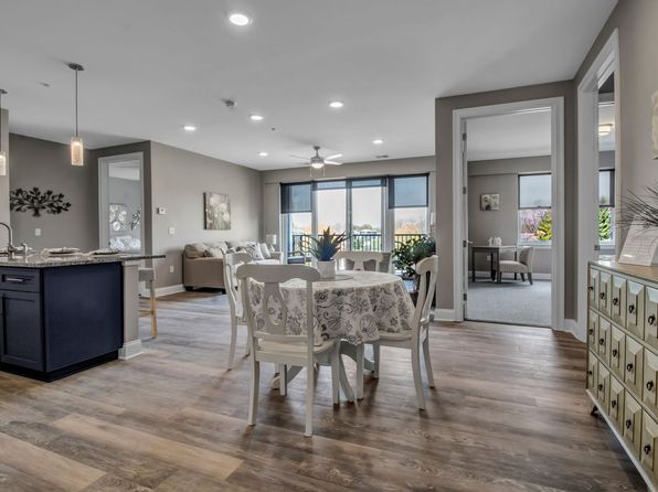 6770-6790 Main St #301