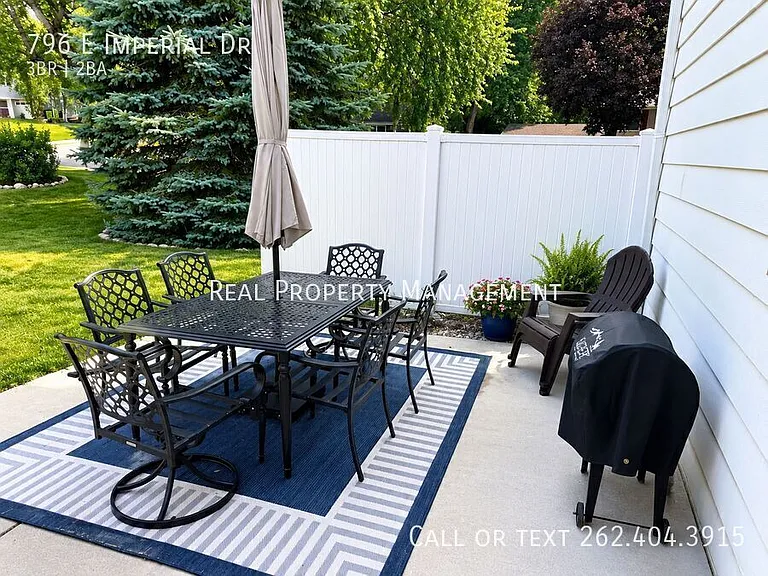 796 E Imperial Dr — Photo 12