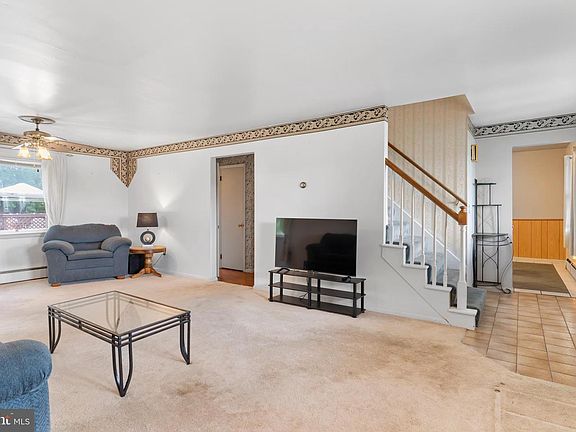 5th image of 335 Wolfs Bridge Rd