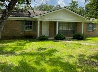5718 Apache Dr, Satsuma, AL 36572