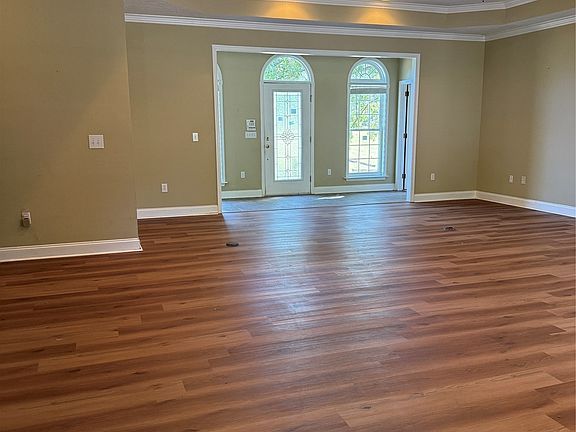 2nd image of 708 Lola Rd
