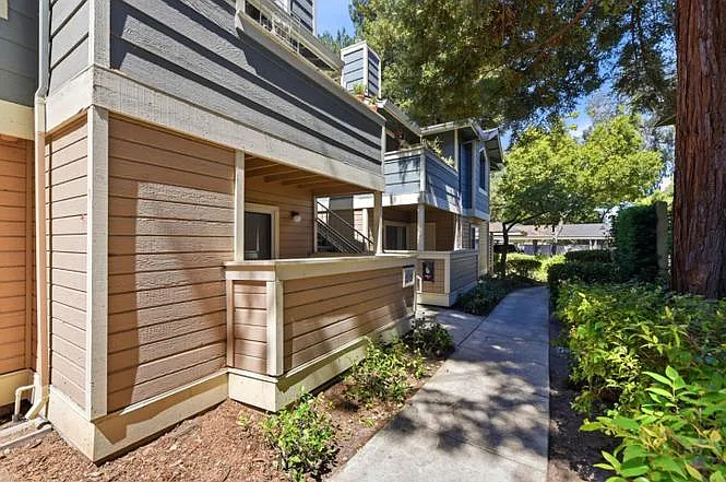 1 bed, 677 sqft, $2,595 — Photo 2