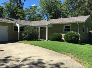 201 Countryside Ln, Fairview Heights, IL