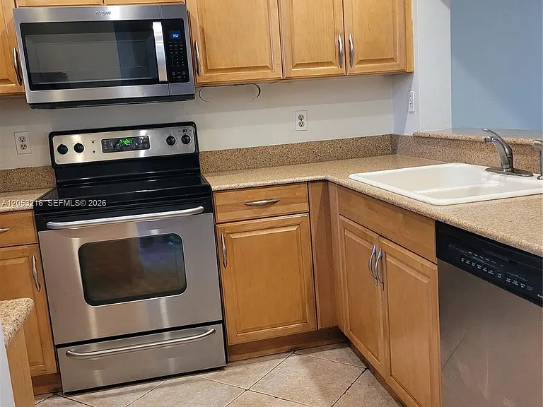 1811 Sabal Palm Dr #306 — Photo 6