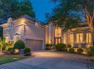 1945 River Falls Dr, Roswell, GA 30076