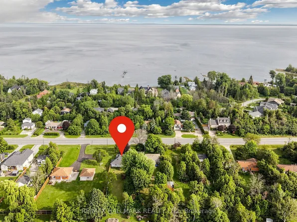 9775 Beachwood Rd, Collingwood, ON L9Y 3Z1