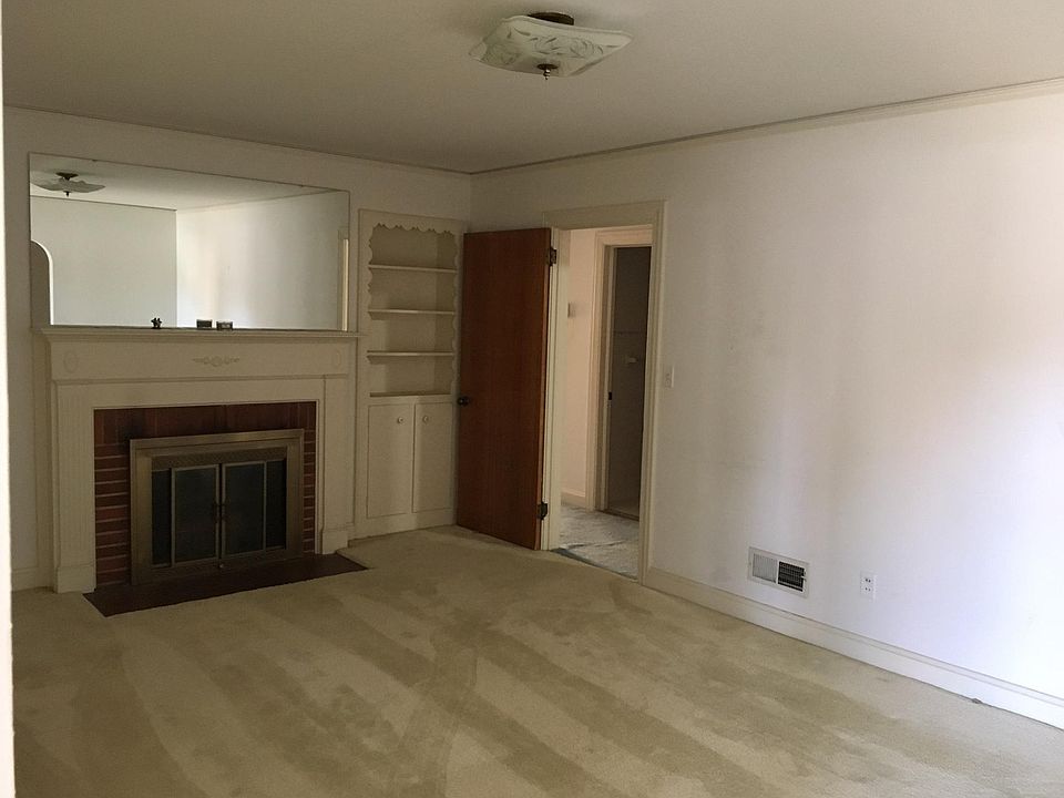 1st image of 2503 E North St