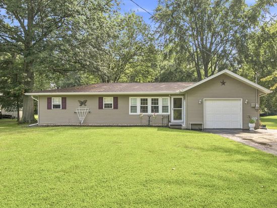 5609 Johnson Rd, Coloma, MI 49038