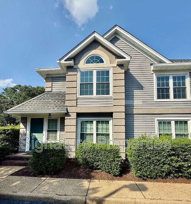 2 bed, 2.0 bath, 1015 sqft, $1,800 — Photo 1