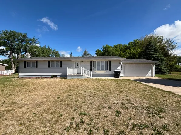300 W Main St, Chambers, NE 68725
