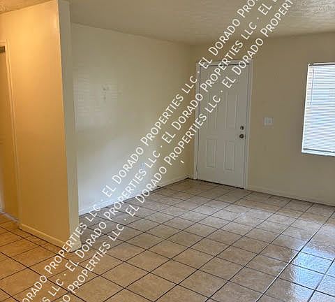 5th image of 1410 E Bougainvillea Ave APT A