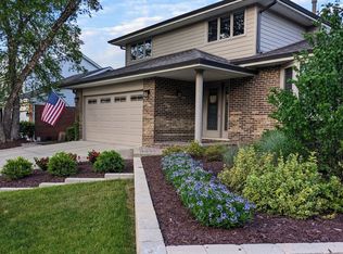 78 W Logan St, Lemont, IL 60439