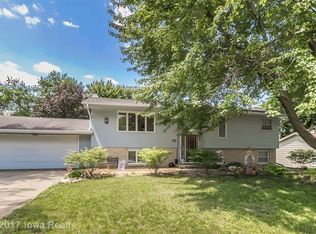 1220 31st St, West Des Moines, IA 50266
