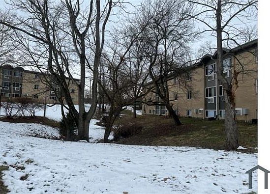 5th image of 5610 N Main St #202