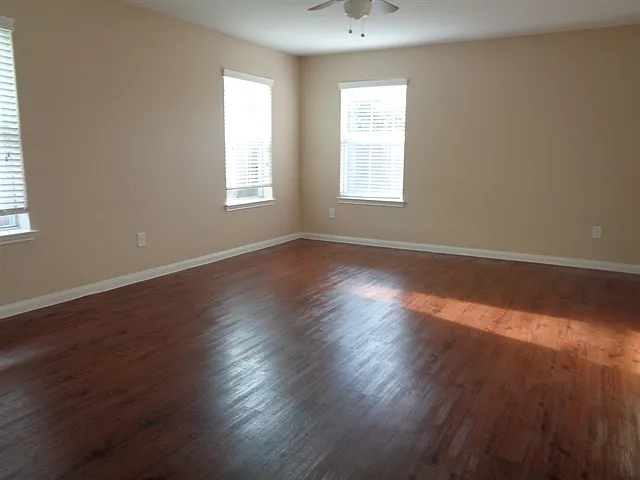 3306 Maris Way — Photo 6