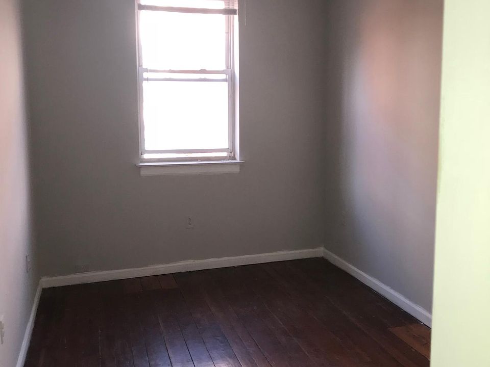 2nd image of 4032 Ridge Ave