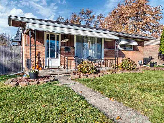 4th image of 26611 Bonnie Ave