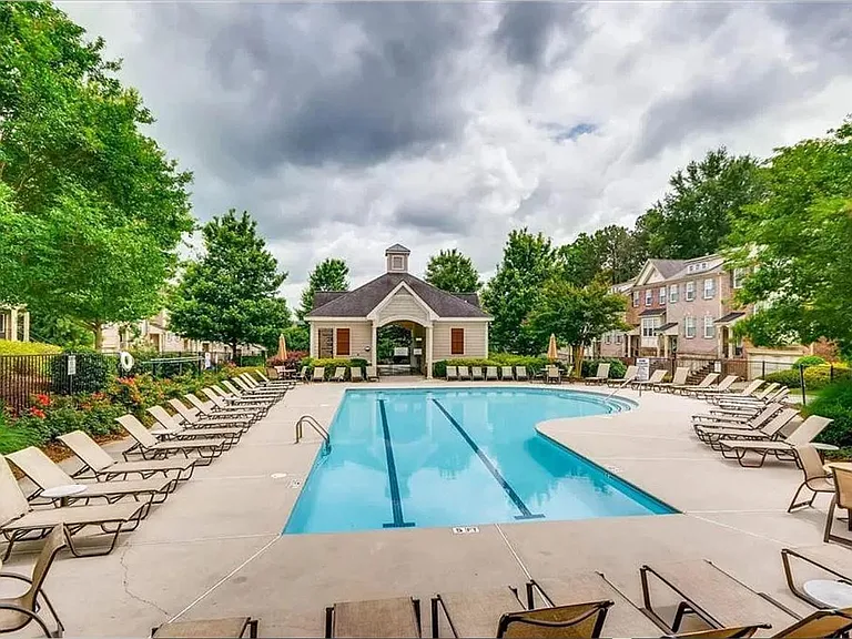 Cobblestone Cir — Photo 20