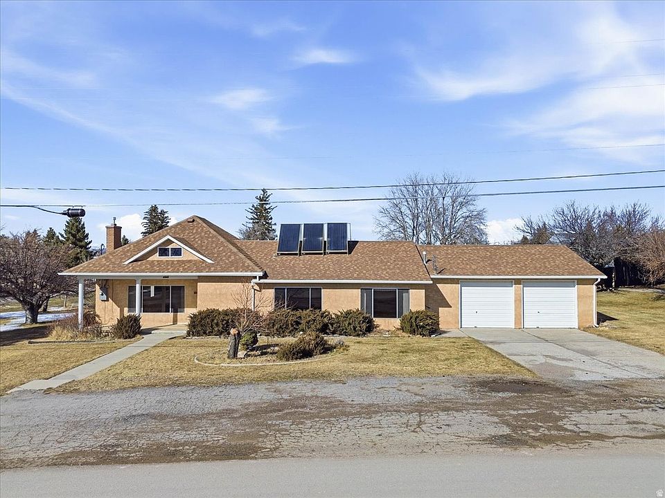 1st image of 217 E 400 S