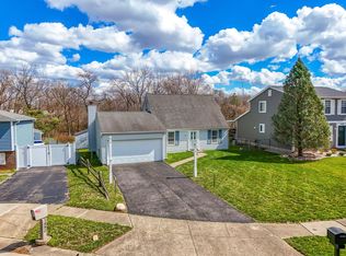 1488 Red Leaf Ln, Columbus, OH 43223