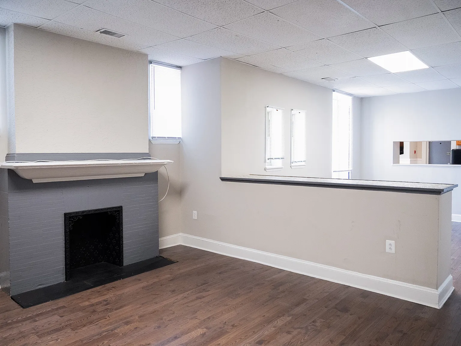 6 bed, 2479 sqft, $5,850 — Photo 1