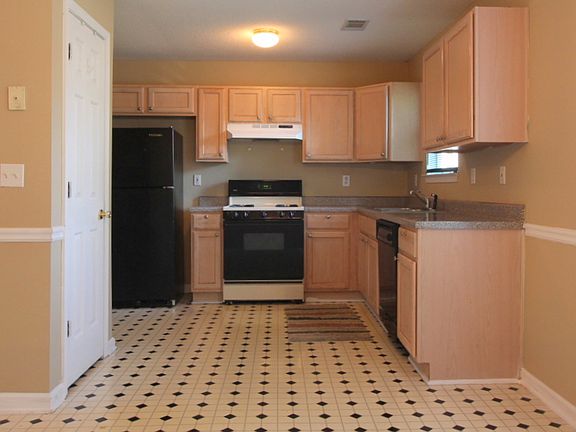 4th image of 7571 Clear Creek Dr