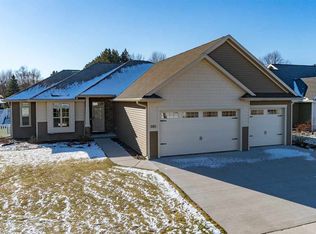 585 Pebblestone Cir, Hobart, WI 54155