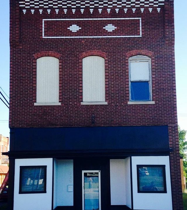 1st image of 225 E Broadway Blvd