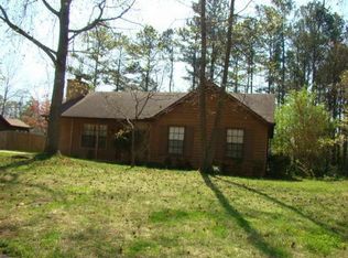 5440 Nathan Dr, Lilburn, GA 30047