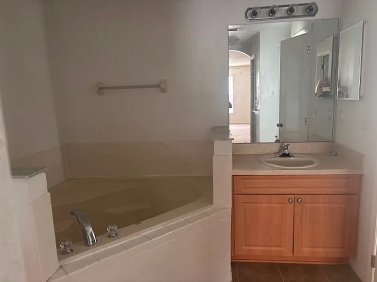 1716 Minnow Ct — Photo 9