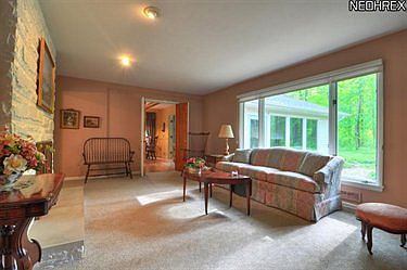 4th image of 454 Bates Dr