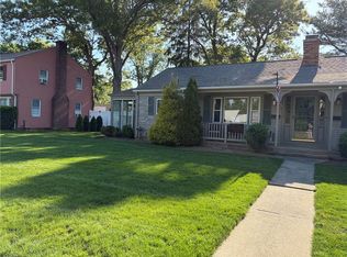 135 Park View Ave, Warwick, RI 02888