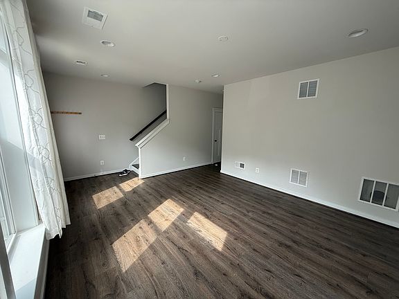 3rd image of 9188 Snowden Ashford Rd