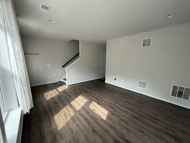 9188 Snowden Ashford Rd — Photo 5