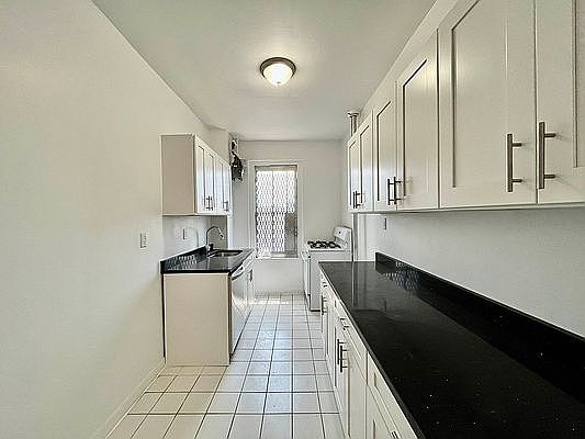 3rd image of 226 W 242nd St #11