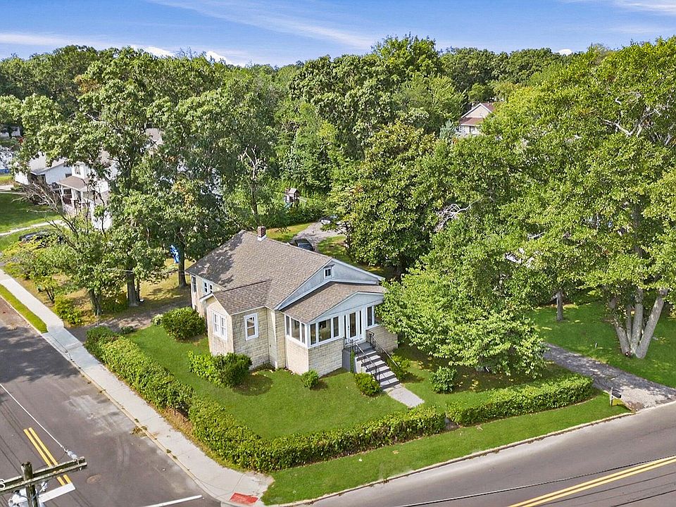 1st image of 400 S Lake Drive