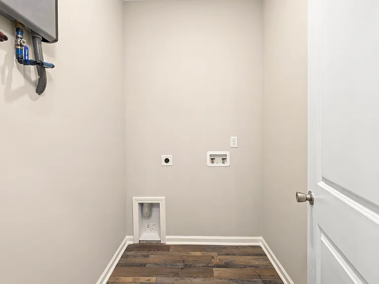 14 Pine St #14 — Photo 12
