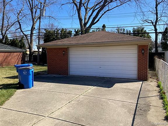 2nd image of 7110 Cronin Dr