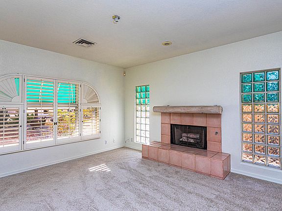 5th image of 2869 Edgewood Dr