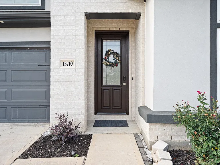 13710 Duro Bluff Dr — Photo 3