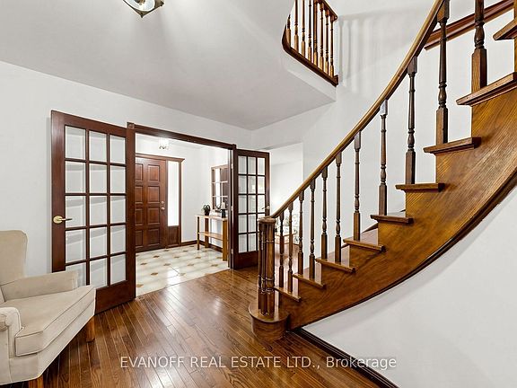 5th image of 67 Satchell Blvd