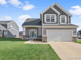 626 Echo Valley NE, Rockford, MI 49341