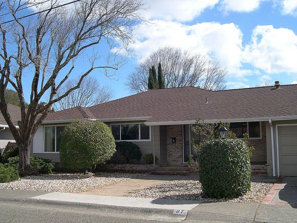 1st image of 877 Dartmouth Dr
