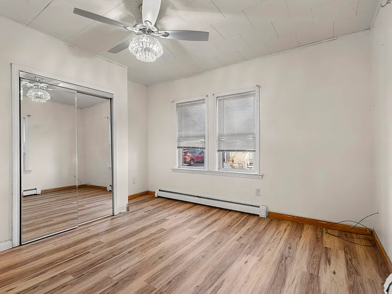 25 Salem St — Photo 18