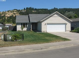 203 NE Blair St, Sheridan, OR