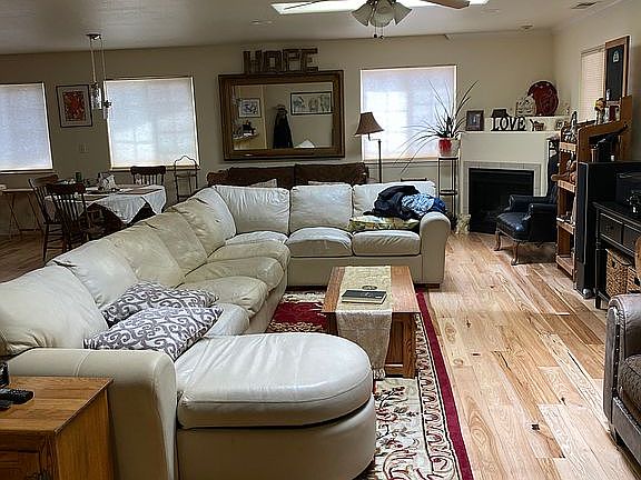 Hardwood floors, sky lights