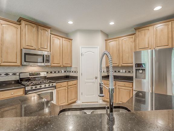 5th image of 6016 Caladesi Ct