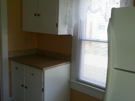 5th image of 1610 Nelson Ave