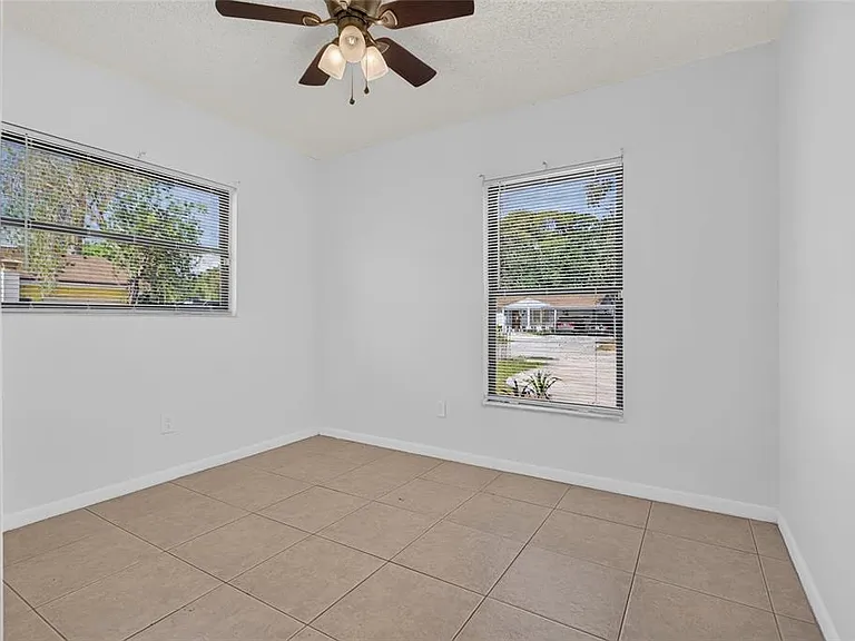 6411 Santa Monica Dr — Photo 16