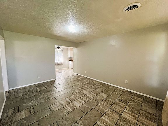 4th image of 824 NW 8th St #4025